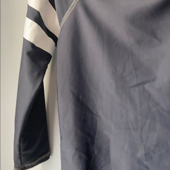 Snapper Rock Rash Guard - 3 - Picture 7 of 7